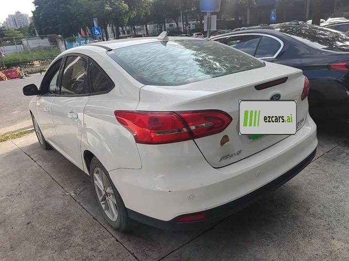 Focus 2017 Sedan EcoBoost 125 AT Fashion photo 4