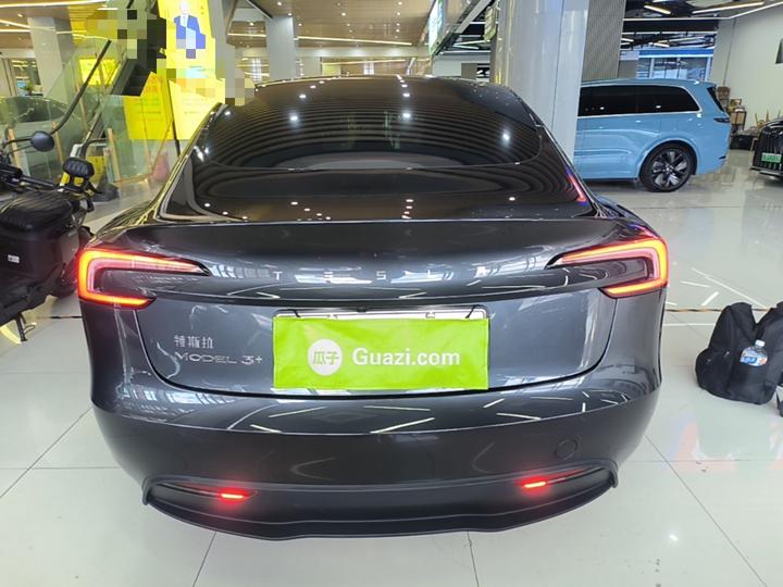 Model 3 2023 Long Range AWD photo 3