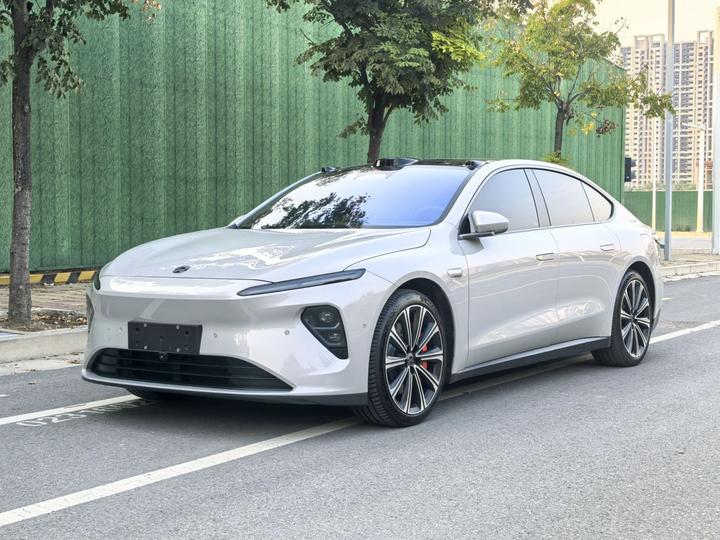 ET7 2024 75kWh Executive Signature