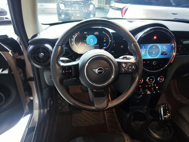 2023 Facelift 1.5T COOPER photo 6