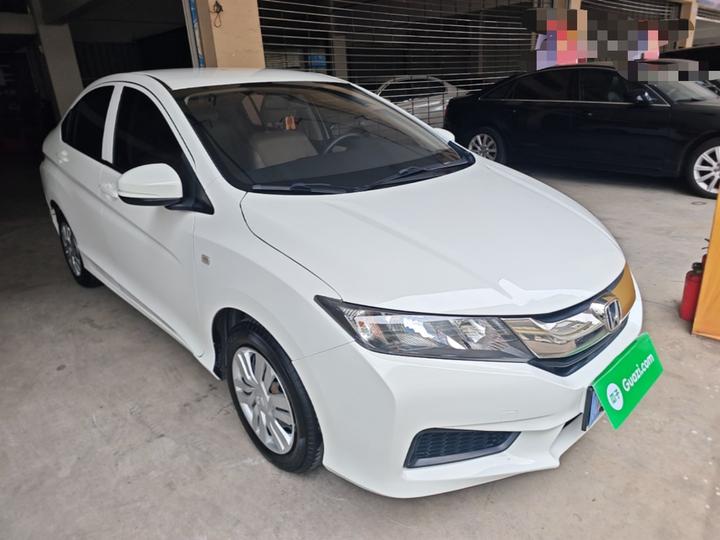 2018 1.5L CVT Comfort photo 3