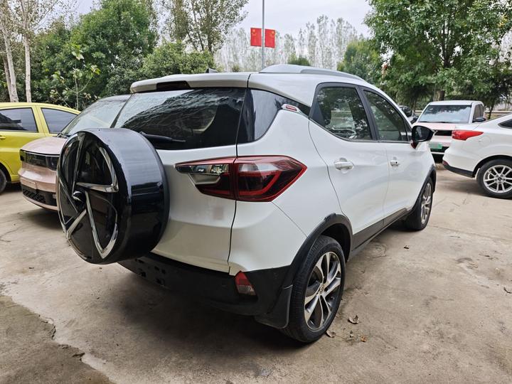 Yuan 2017 1.5L MT photo 4