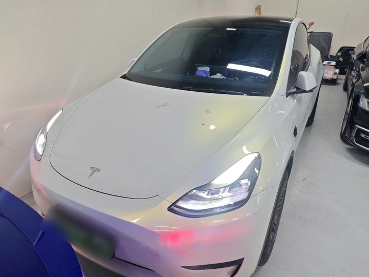 Model Y 2023 RWD photo 2