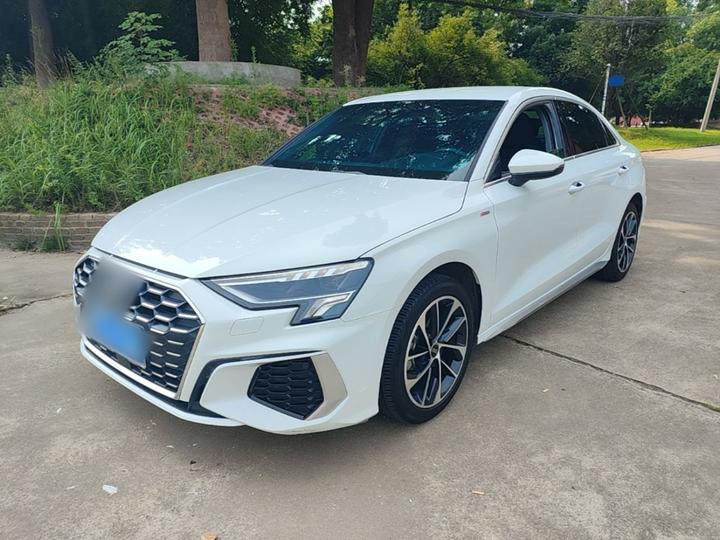 A3 2022 A3L Limousine 35 TFSI Progressive Sport