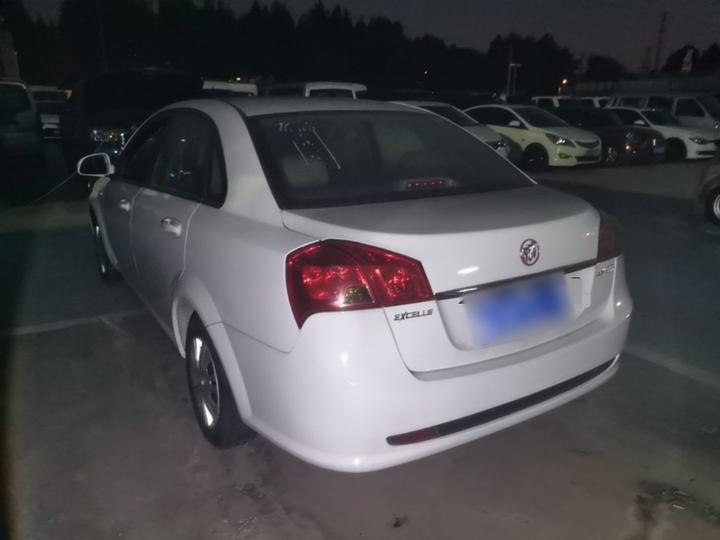 Excelle 2015 1.5L AT Classic photo 4