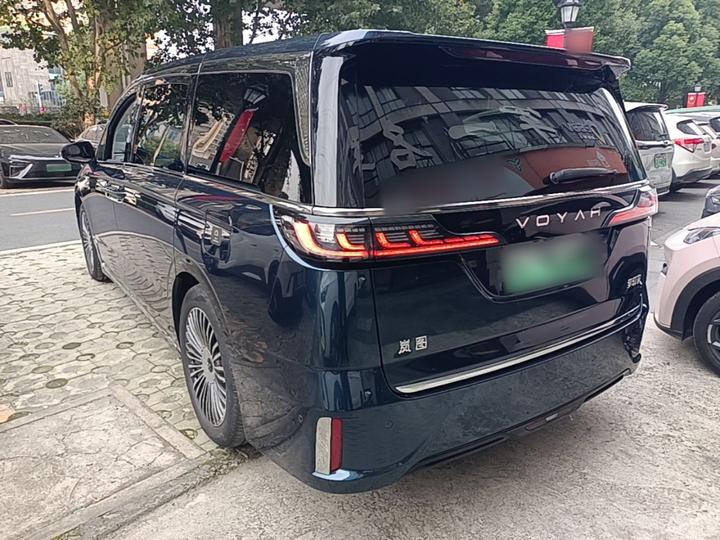 Voyah Dreamer 2025 PHEV AWD Flagship photo 4