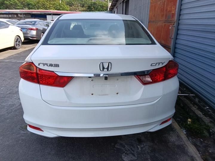 2015 1.5L CVT Comfort photo 5