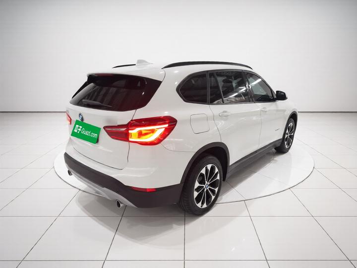 X1 2016 sDrive18Li Exclusive photo 6