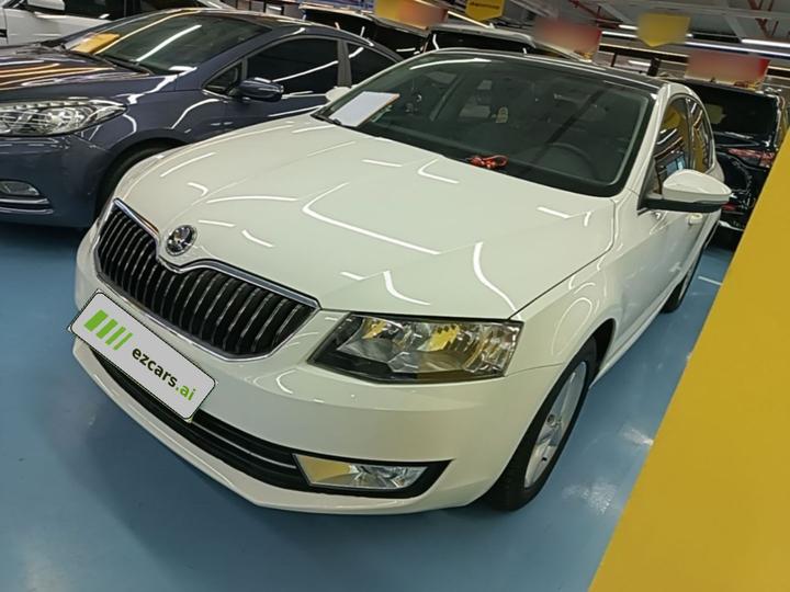 Octavia 2015 1.6L AT