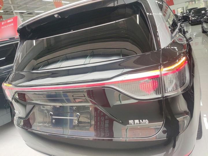 HIMA AITO M9 2024 EREV Max 42kWh 6-Seater photo 3
