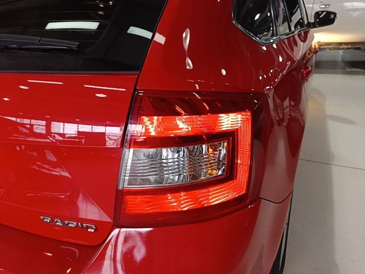 Rapid Spaceback 2019 1.5L AT Comfort photo 7