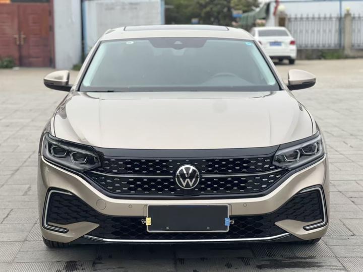 Passat 2022 330TSI Luxury photo 2