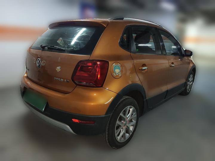 2014 1.6L Cross Polo AT photo 6