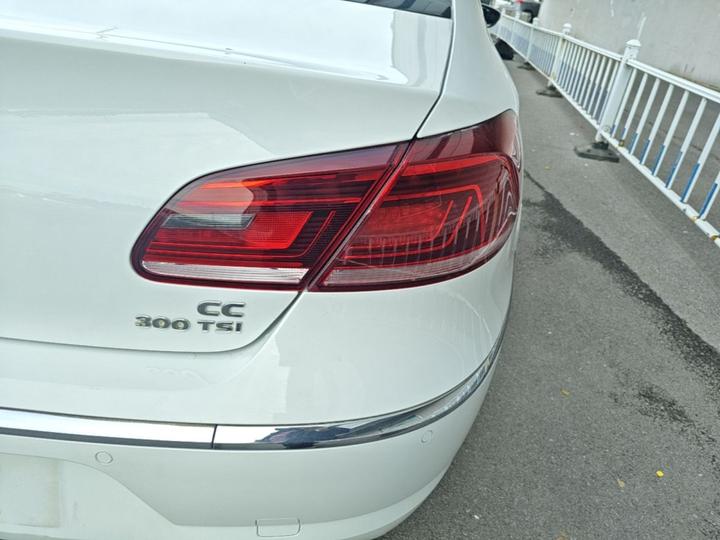 FAW-Volkswagen CC 2016 1.8TSI Luxury photo 7
