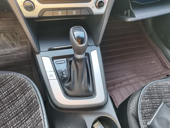 Elantra 2016 1.6L AT Smart Elite photo 6