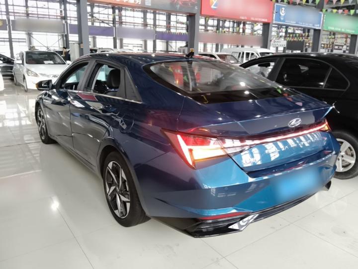 Elantra 2022 1.5L CVT LUX Premium photo 4
