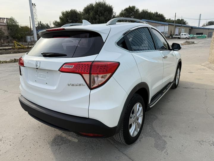 Vezel 2015 1.5L CVT RWD Comfort photo 4