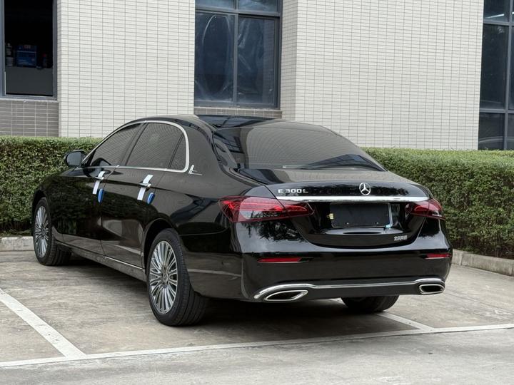 E-Class 2023 E 300 L Fashion photo 4