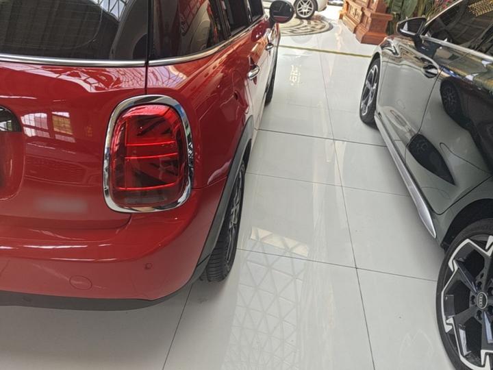 2018 1.5T COOPER Classic 5-Door photo 7