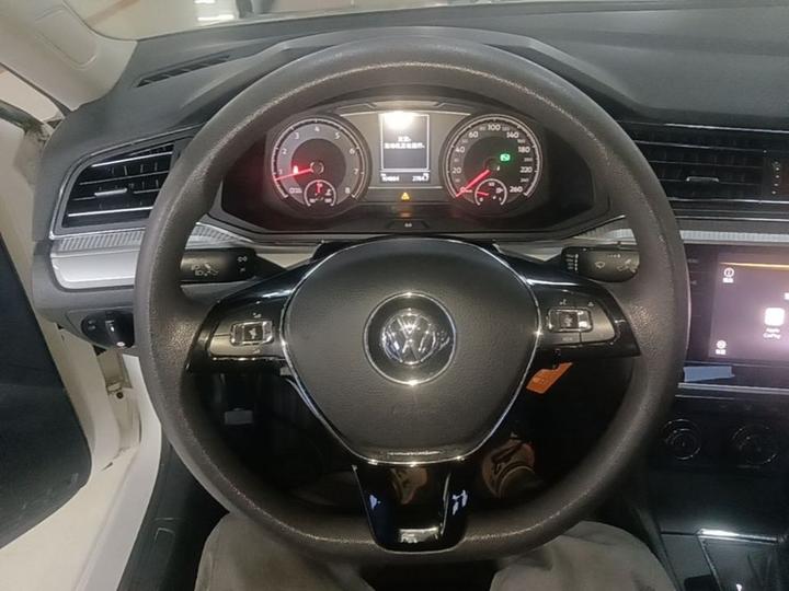 Lamando 2021 230TSI DSG photo 6