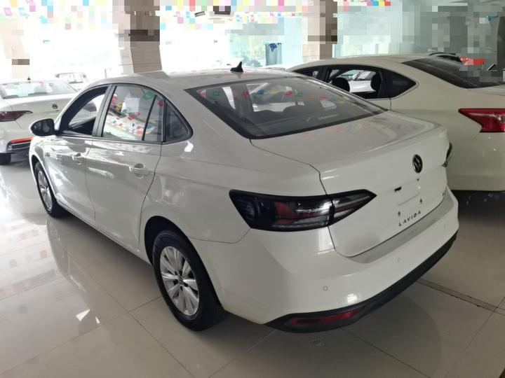 Lavida 2023 1.5L AT photo 4