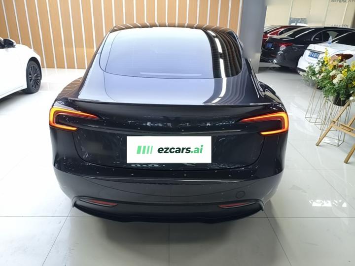 Model 3 2023 RWD photo 3