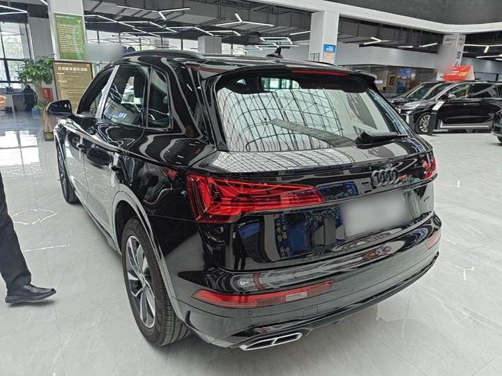 Q5L 2023 40T Luxury Dynamic photo 4