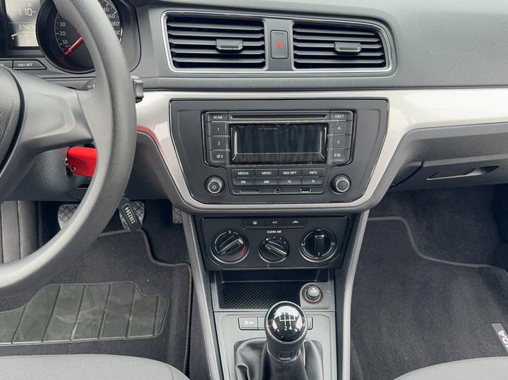 Lavida 2015 1.6L MT photo 5