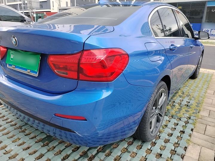 1 Series 2017 118i Sport photo 7
