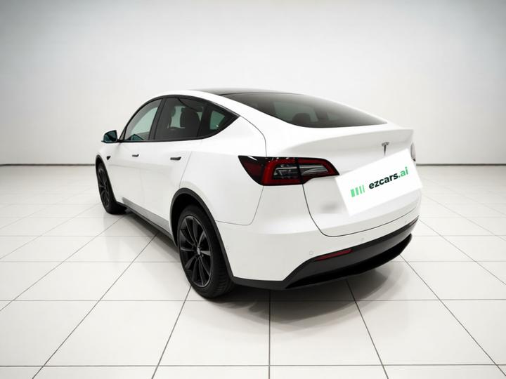 Model Y 2021 Long Range AWD photo 4