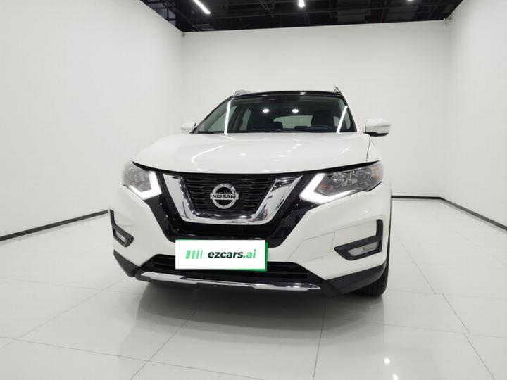 X-Trail 2017 2.0L CVT Comfort 2WD photo 2