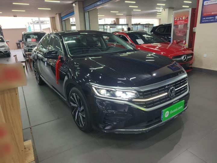 Passat 2023 330TSI Premium photo 3
