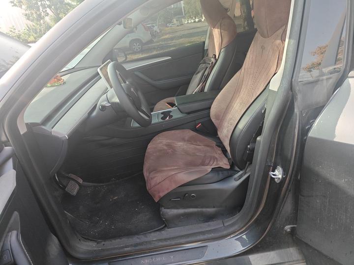 Model Y 2024 RWD photo 7