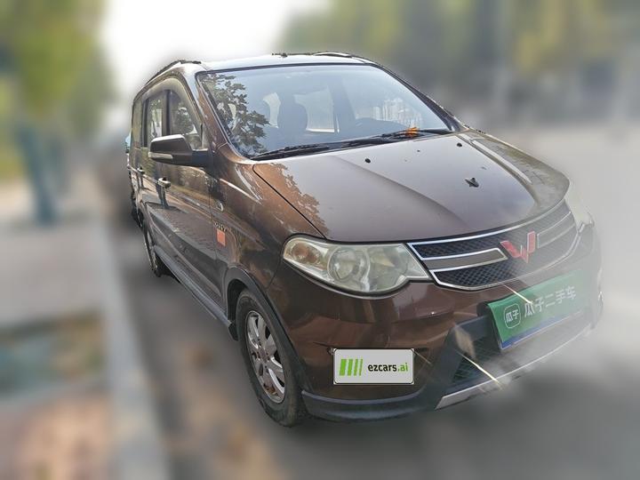 Wuling Hongguang 2014 1.5L S Comfort photo 3