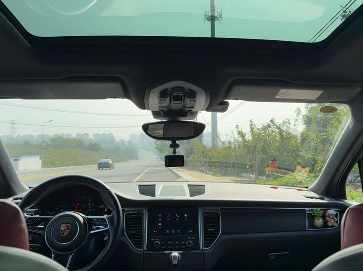 2017 Macan 2.0T photo 8