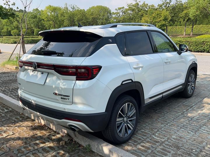 CS35PLUS 2019 1.4T DCT photo 4