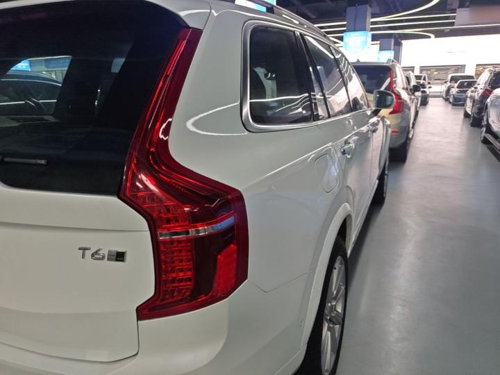 XC90 2018 T6 7-Seater photo 7