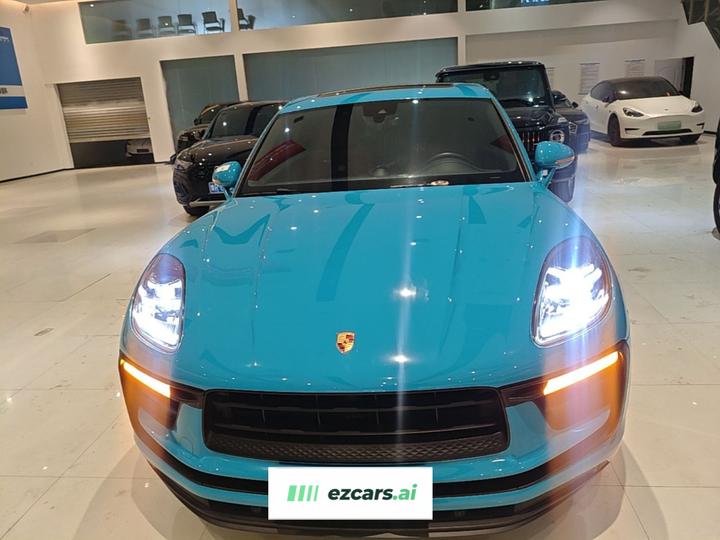 2022 Macan 2.0T photo 2