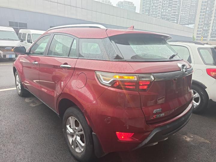 Yusheng S330 2016 1.5L GTDi AT RWD Comfort photo 4