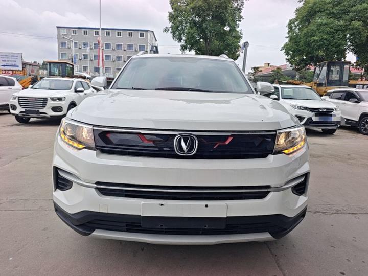 CS35PLUS 2020 1.4T DCT photo 2