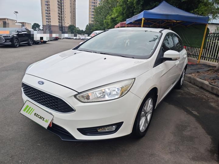 Focus 2018 Hatchback Classic 1.6L AT Fashion