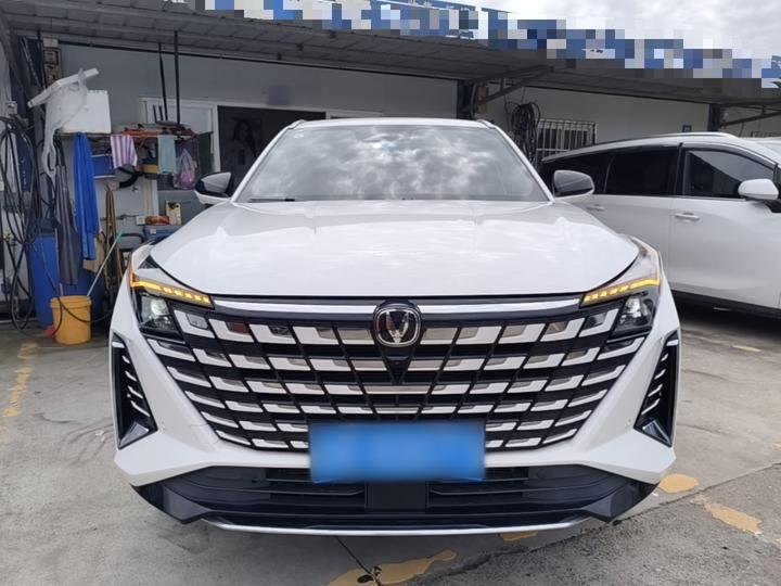 UNI-Z 2025 1.5T Premium photo 2