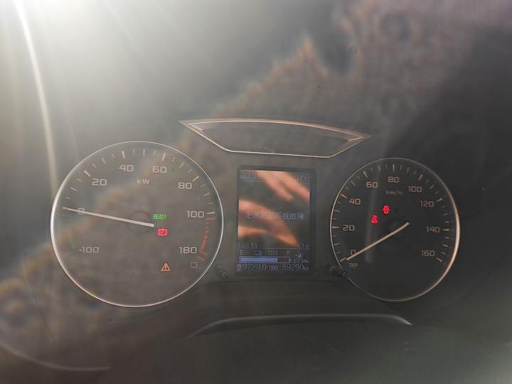 6 EV 2023 Standard 350km photo 3