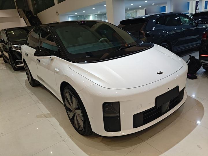 Li Auto i6 2025 AWD Standard photo 3