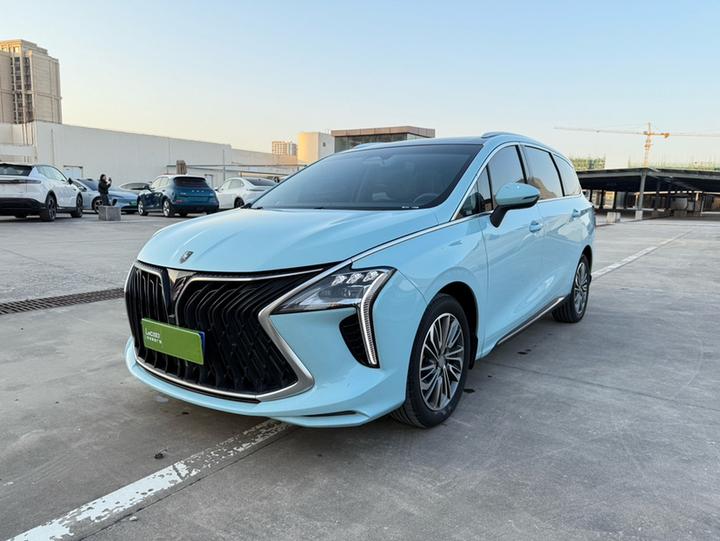 Forthing Yacht 2022 1.5T DCT LX