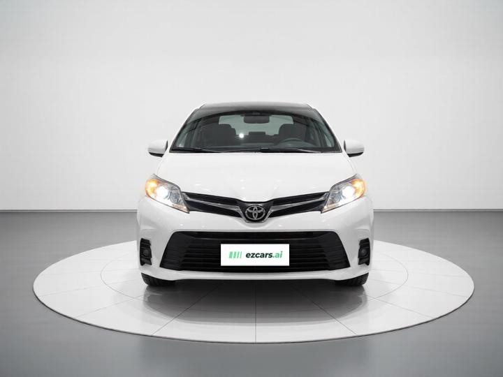 Sienna Parallel Import photo 2
