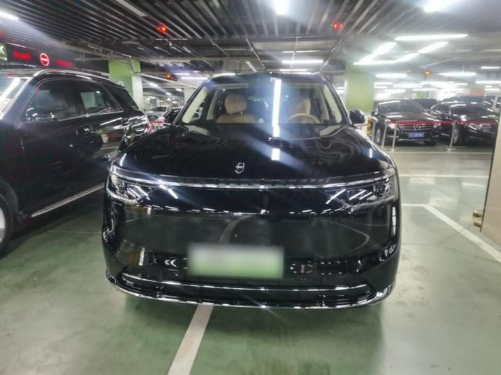 HIMA AITO M8 2025 EREV Ultra 53.4kWh 6-Seater 192-Line LiDAR photo 2