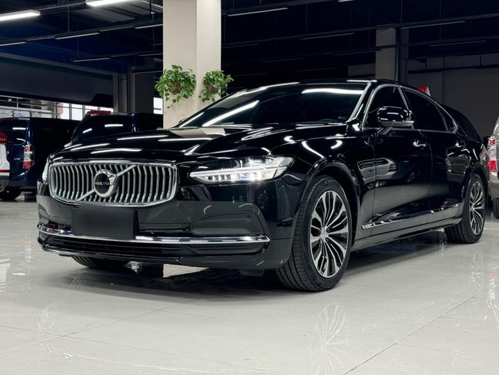 S90 2023 B5 Luxury