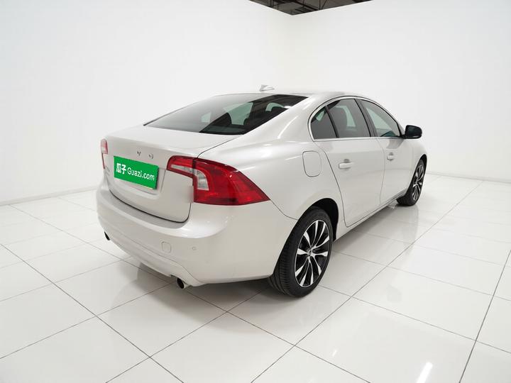 S60 2018 S60L T3 Progressive photo 6
