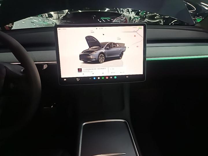 Model Y 2024 RWD photo 4